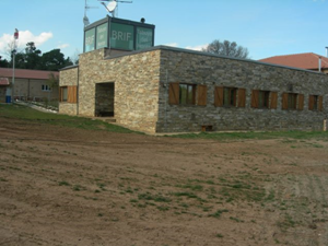 1241_74604636-3.
